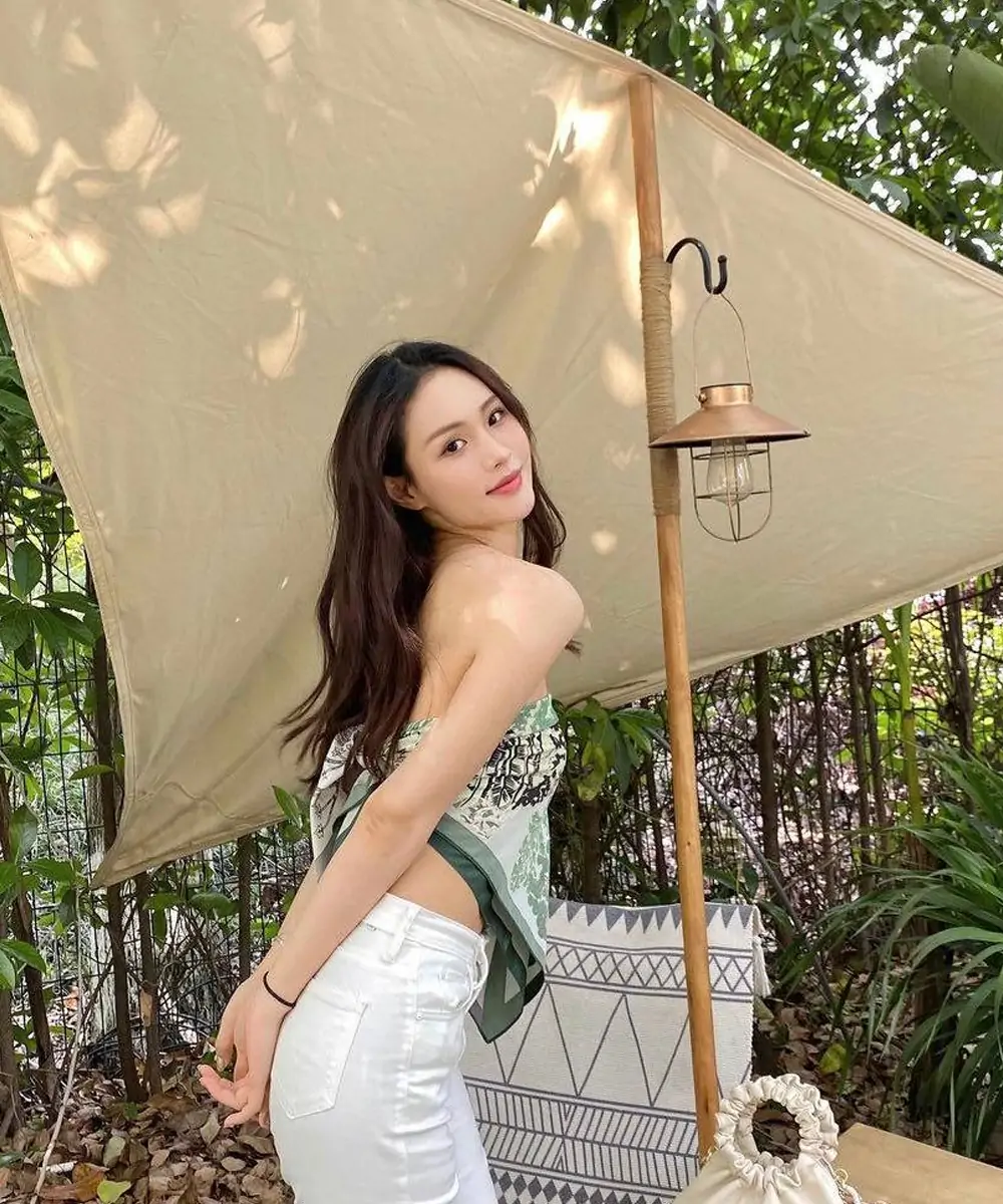 纽约伴游名校艺术史纯欲系女友｜气质高级素颜迷人