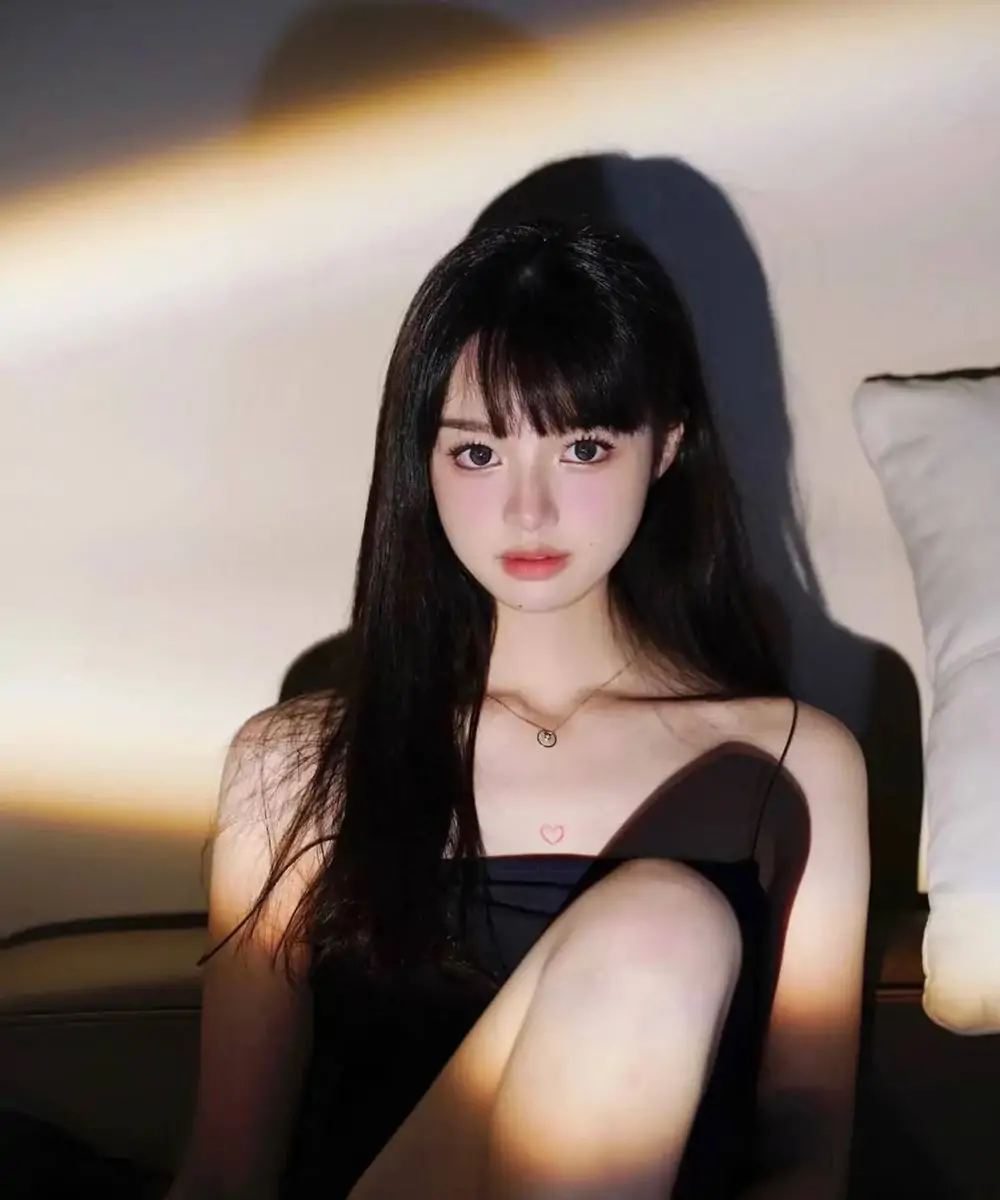 纽约伴游外围 粘人小奶猫 性格活泼 声音超甜 身材长相天然无整